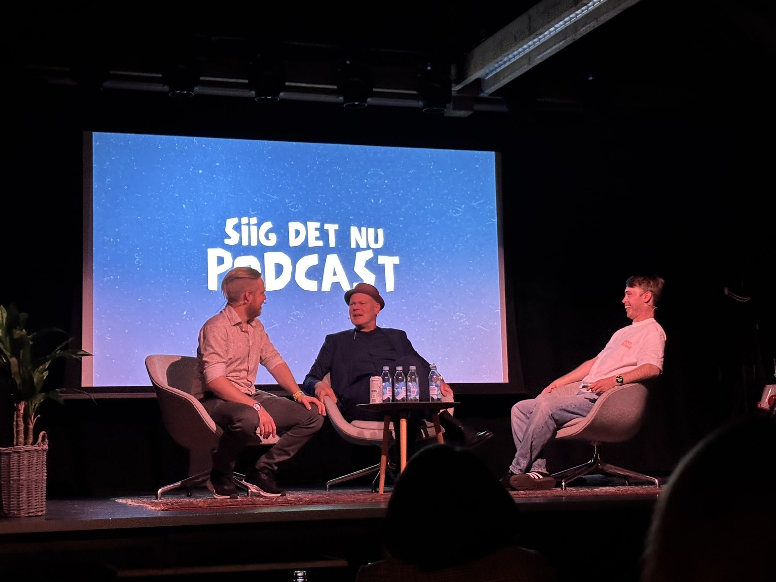 Siig Det Nu live på scenen